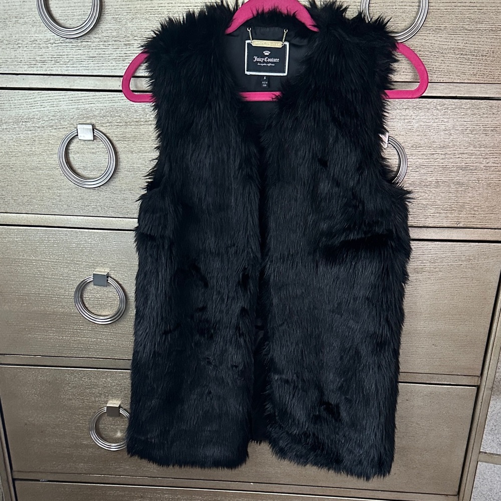 Juicy Couture Black Label Faux Fur Vest - Picture 2 of 9